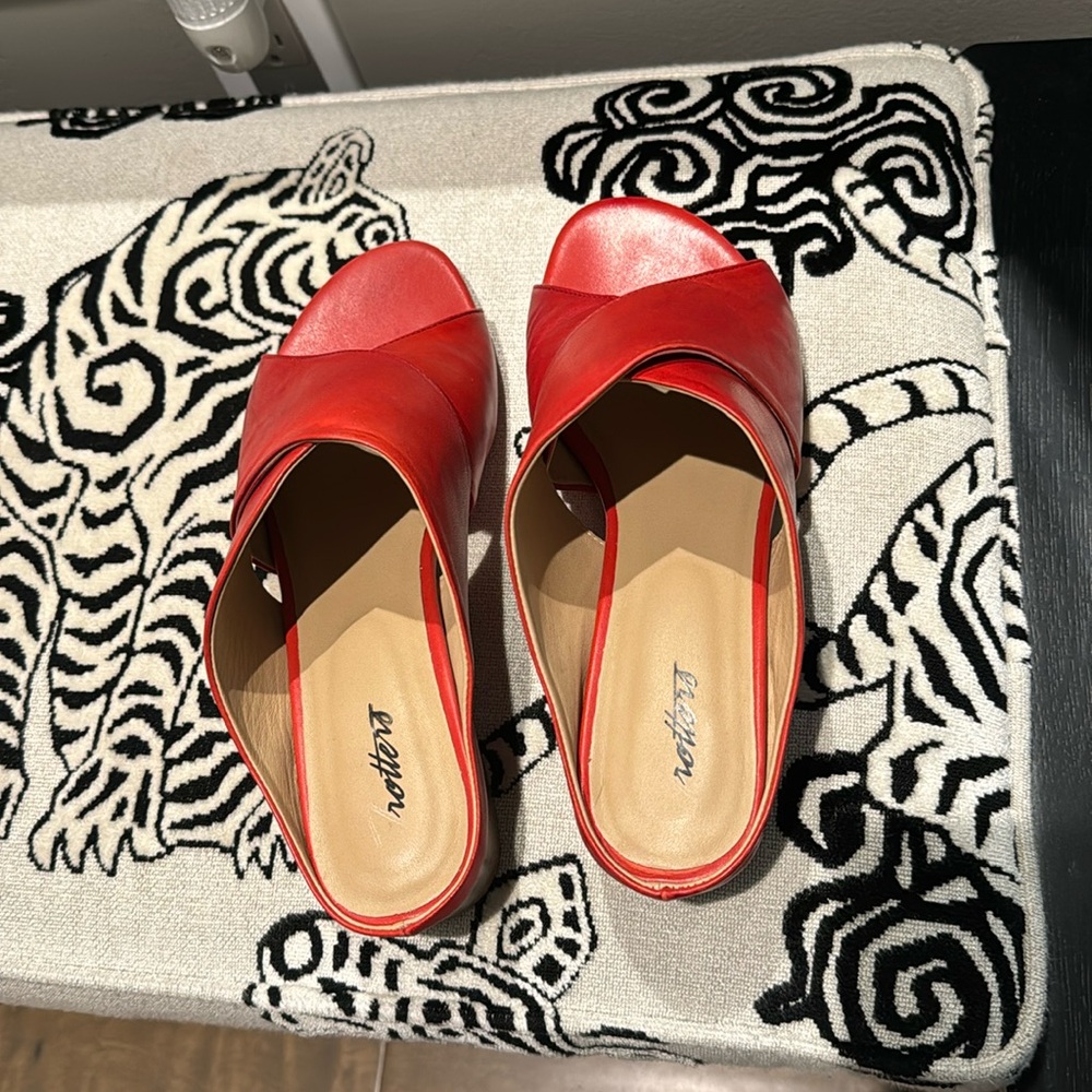 Sandals-10m